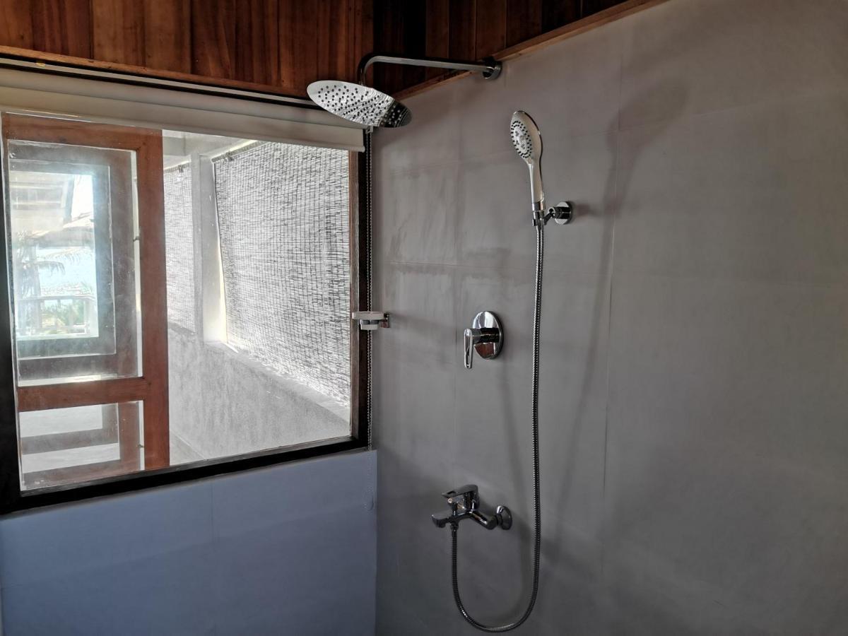 Mountain Wave Hotel And Surfshop ヒッカドゥワ エクステリア 写真